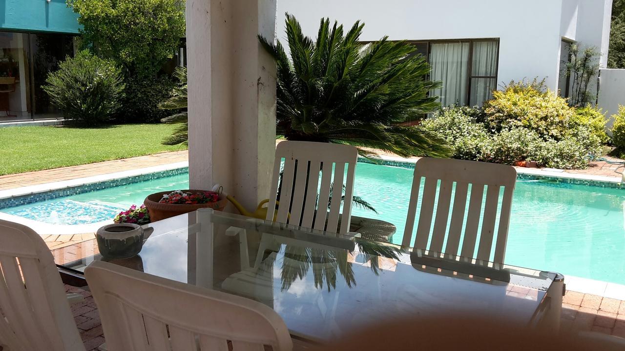 Bettie'S Luxury Lodge Kroonstad Quarto foto