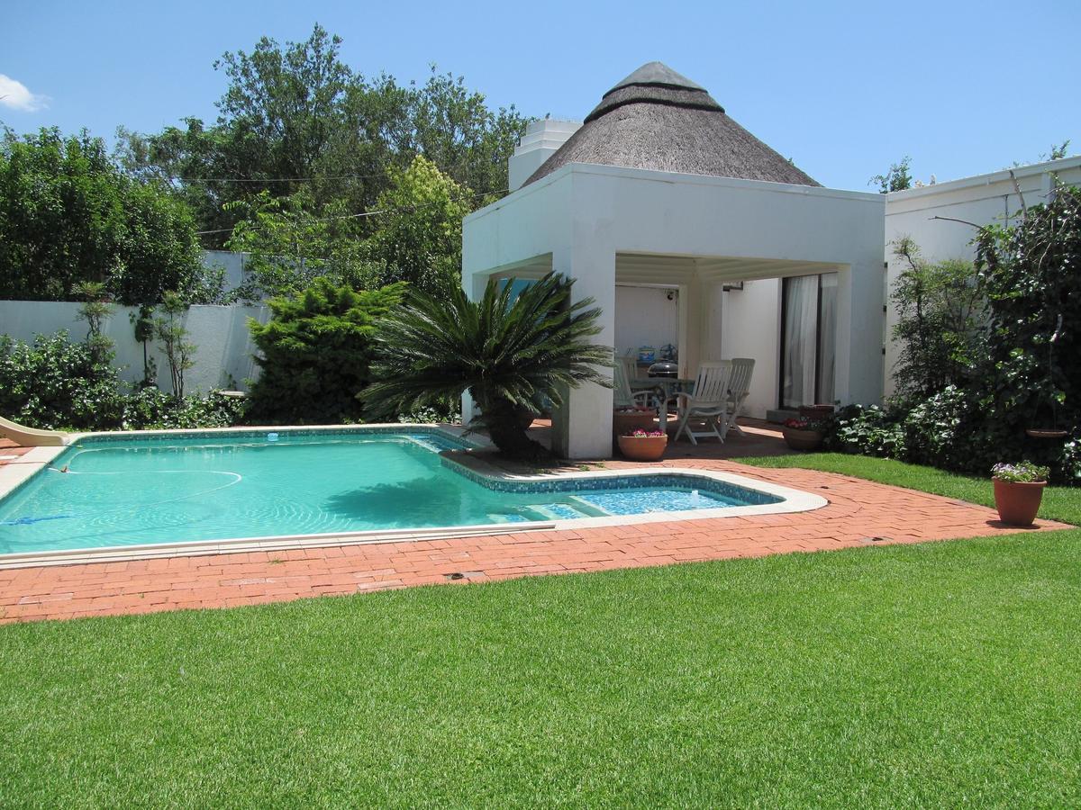 Bettie'S Luxury Lodge Kroonstad Quarto foto